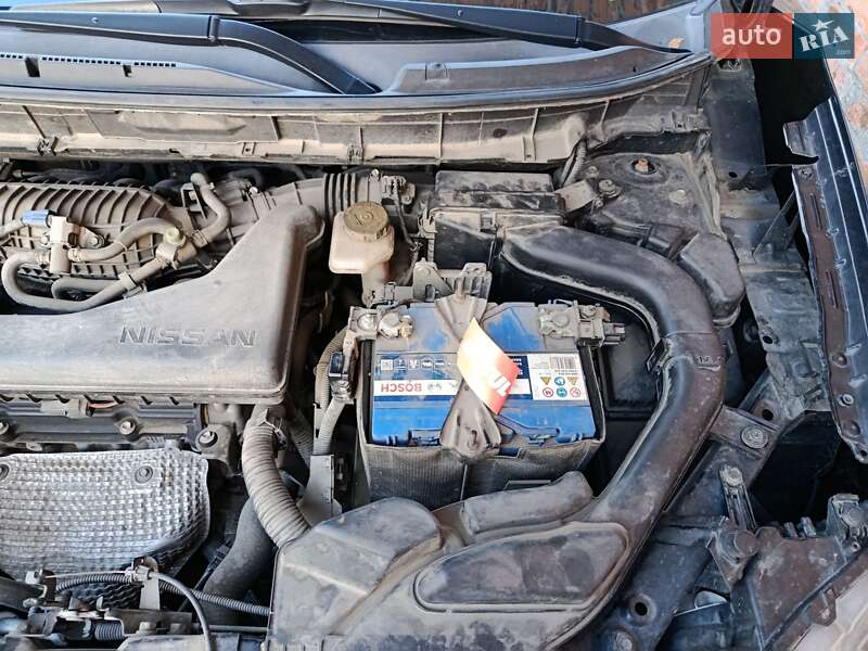 Внедорожник / Кроссовер Nissan Rogue 2016 в Хмельницком