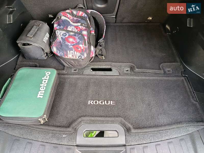 Внедорожник / Кроссовер Nissan Rogue 2016 в Хмельницком