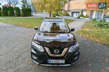 Позашляховик / Кросовер Nissan Rogue 2016 в Хмельницькому