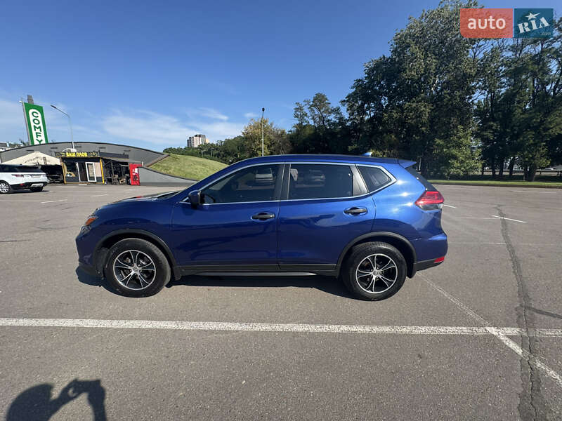 Внедорожник / Кроссовер Nissan Rogue 2016 в Киеве