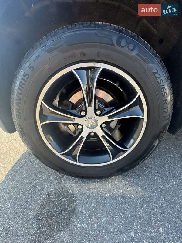 Внедорожник / Кроссовер Nissan Rogue 2016 в Киеве