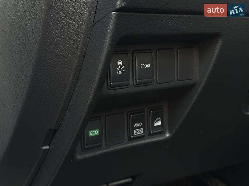 Позашляховик / Кросовер Nissan Rogue 2015 в Івано-Франківську