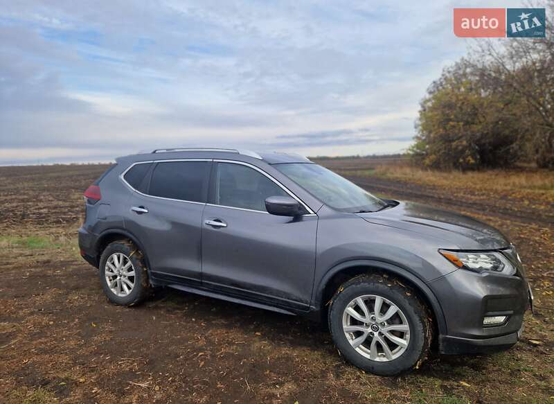 Внедорожник / Кроссовер Nissan Rogue 2020 в Дорогом