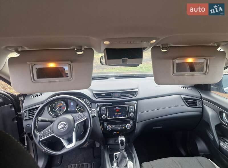 Внедорожник / Кроссовер Nissan Rogue 2020 в Дорогом