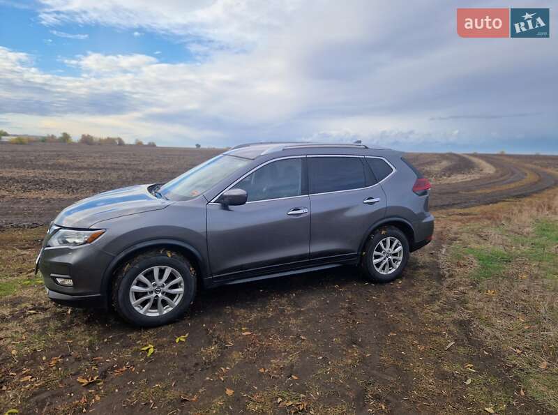 Внедорожник / Кроссовер Nissan Rogue 2020 в Дорогом