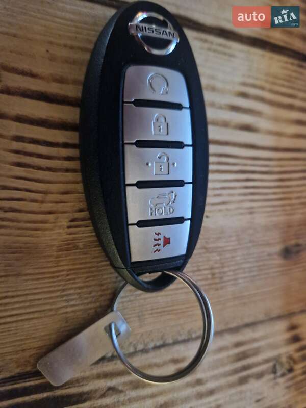 Внедорожник / Кроссовер Nissan Rogue 2020 в Дорогом