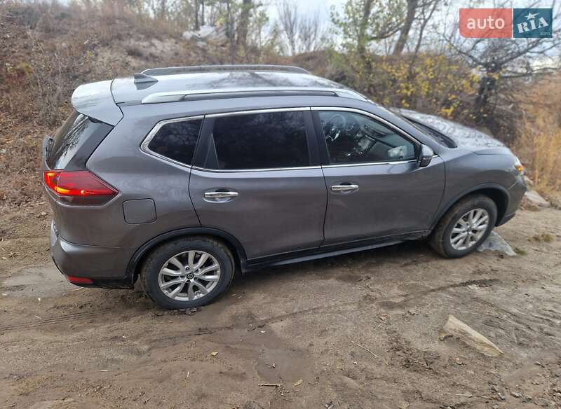 Внедорожник / Кроссовер Nissan Rogue 2020 в Дорогом