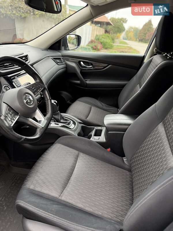 Внедорожник / Кроссовер Nissan Rogue 2017 в Чугуеве фото 9 Внедорожник / Кроссовер Nissan Rogue 2017 в Чугуеве