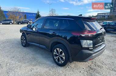 Позашляховик / Кросовер Nissan Rogue 2023 в Львові