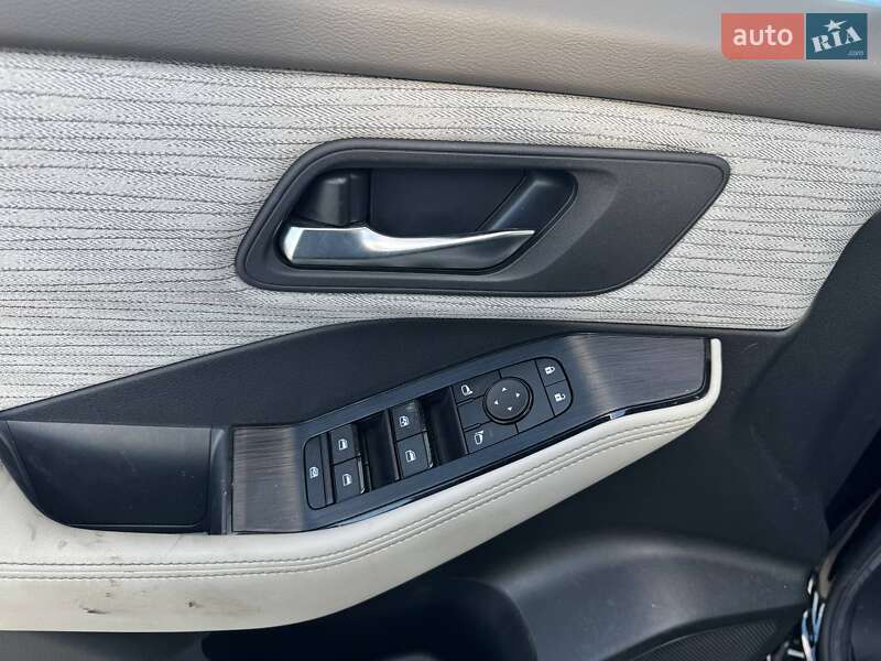 Позашляховик / Кросовер Nissan Rogue 2023 в Львові фото 11 Позашляховик / Кросовер Nissan Rogue 2023 в Львові