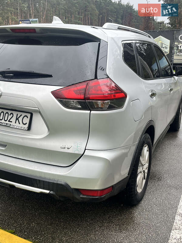 Внедорожник / Кроссовер Nissan Rogue 2016 в Ирпене