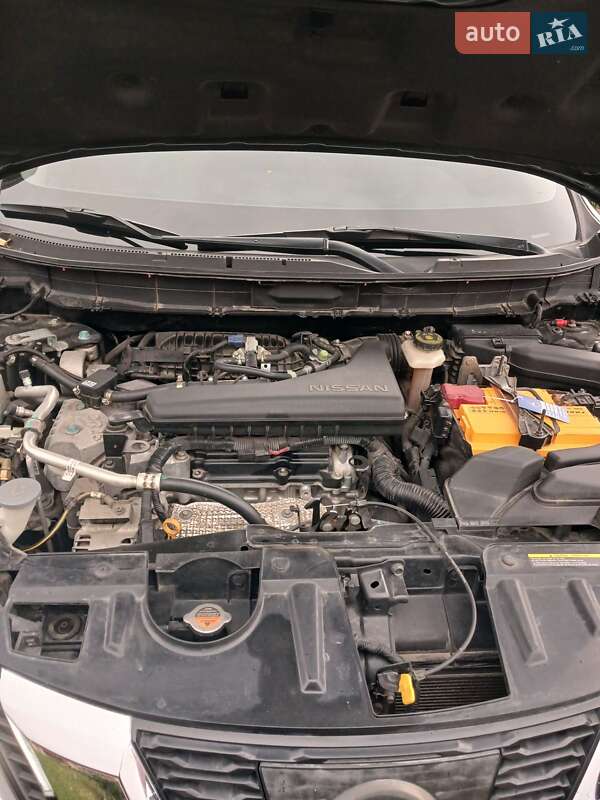 Позашляховик / Кросовер Nissan Rogue 2017 в Івано-Франківську