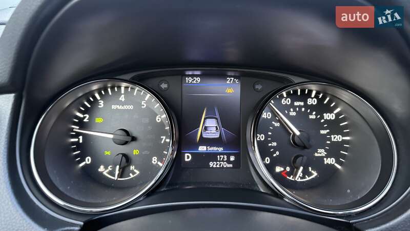 Позашляховик / Кросовер Nissan Rogue 2018 в Києві