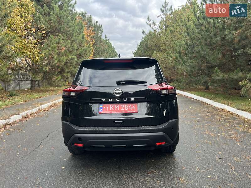 Внедорожник / Кроссовер Nissan Rogue 2021 в Днепре