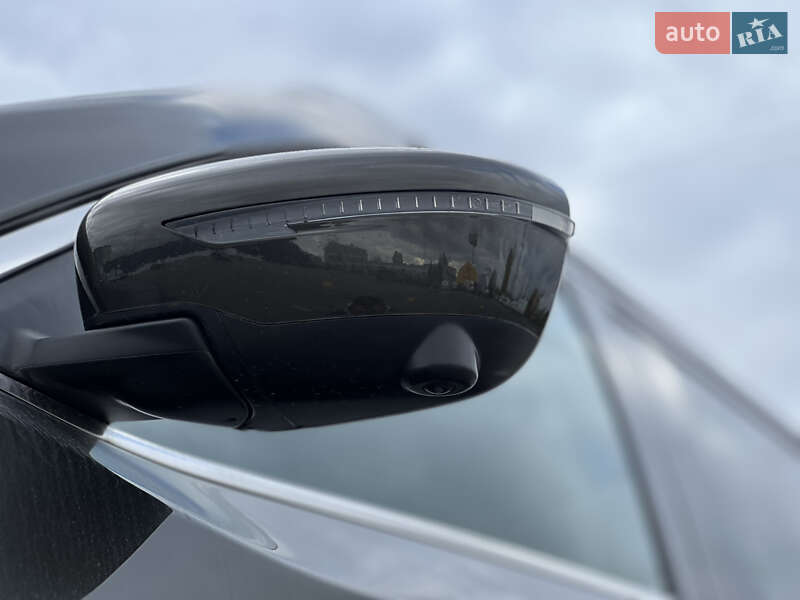 Внедорожник / Кроссовер Nissan Rogue 2016 в Киеве