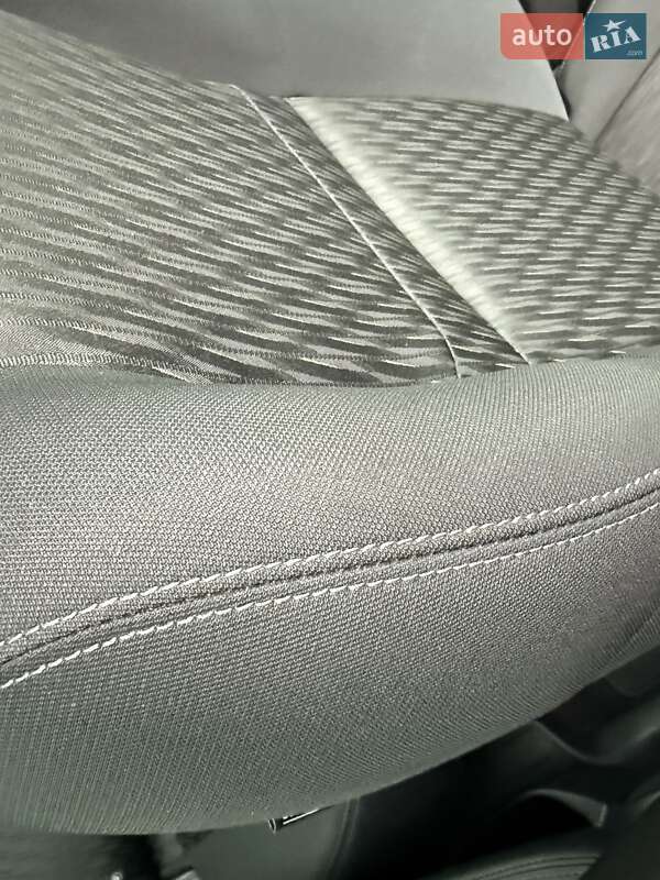 Внедорожник / Кроссовер Nissan Rogue 2017 в Ровно фото 38 Внедорожник / Кроссовер Nissan Rogue 2017 в Ровно