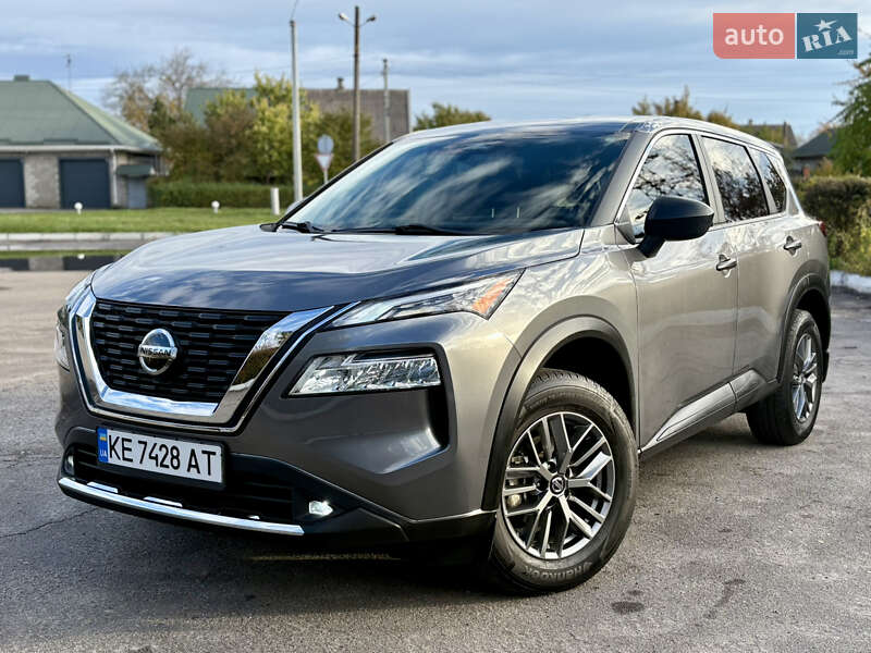 Внедорожник / Кроссовер Nissan Rogue 2020 в Каменском