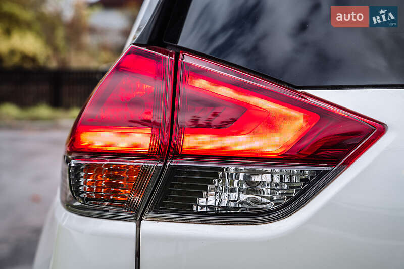 Внедорожник / Кроссовер Nissan Rogue 2018 в Белой Церкви