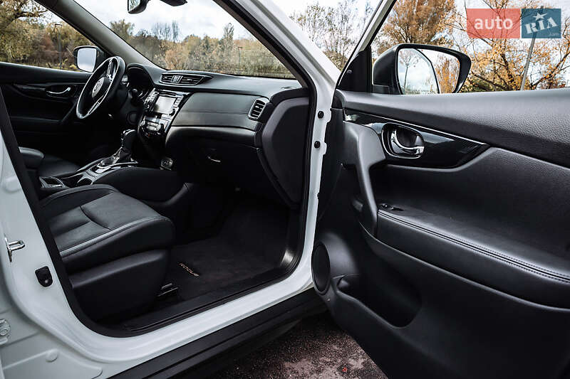 Внедорожник / Кроссовер Nissan Rogue 2018 в Белой Церкви