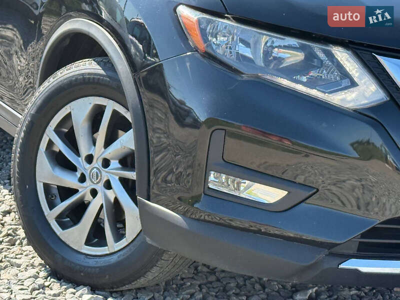 Внедорожник / Кроссовер Nissan Rogue 2018 в Стрые