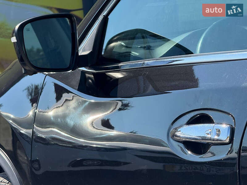 Внедорожник / Кроссовер Nissan Rogue 2018 в Стрые