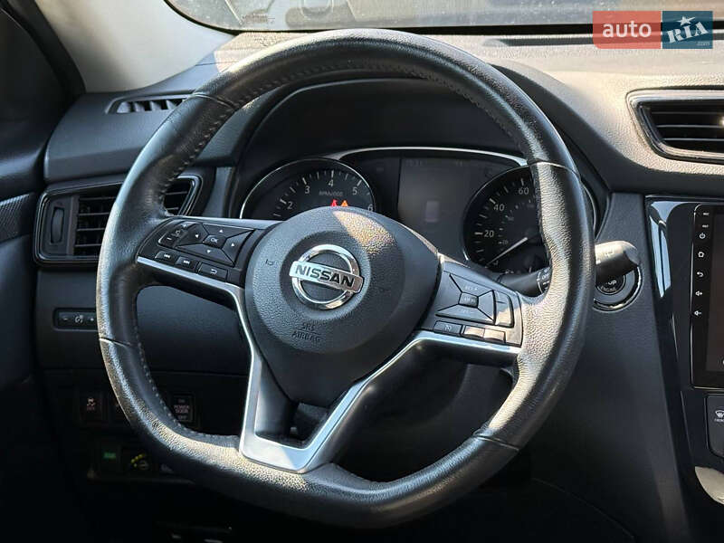 Внедорожник / Кроссовер Nissan Rogue 2018 в Стрые