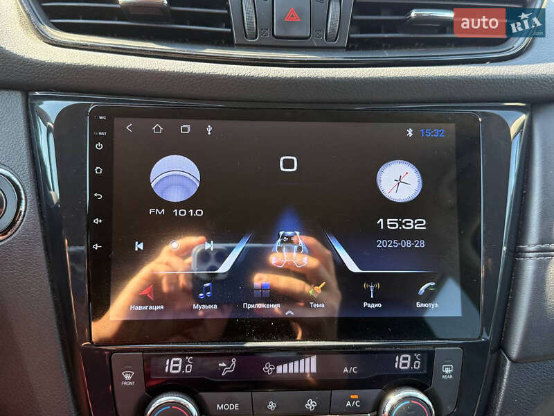 Внедорожник / Кроссовер Nissan Rogue 2018 в Стрые