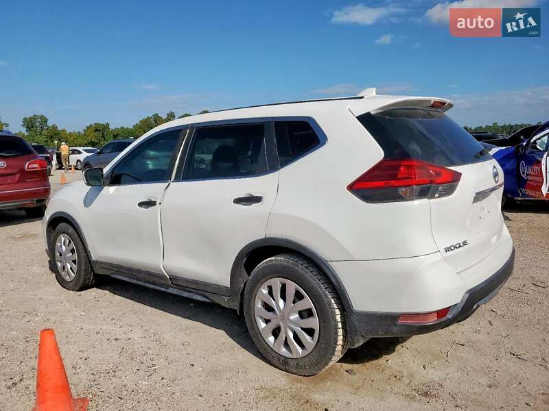 Внедорожник / Кроссовер Nissan Rogue 2017 в Киеве