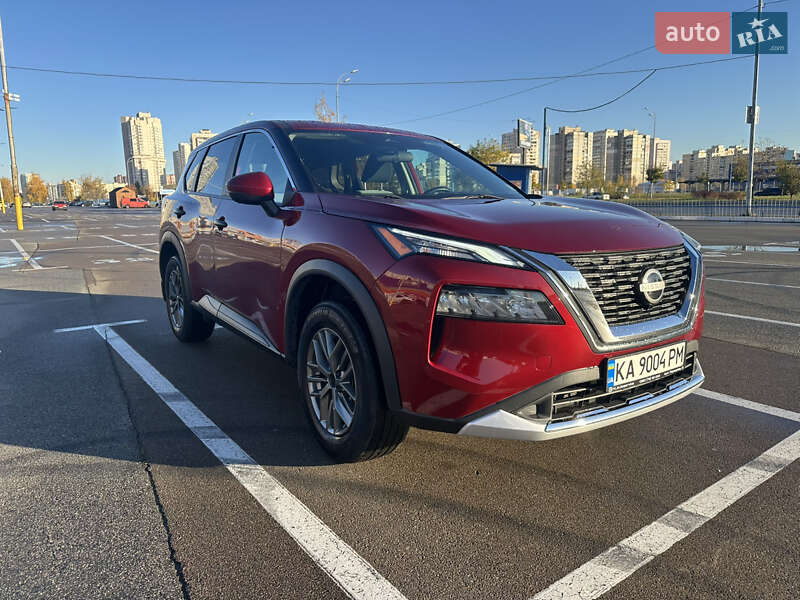 Внедорожник / Кроссовер Nissan Rogue 2021 в Киеве