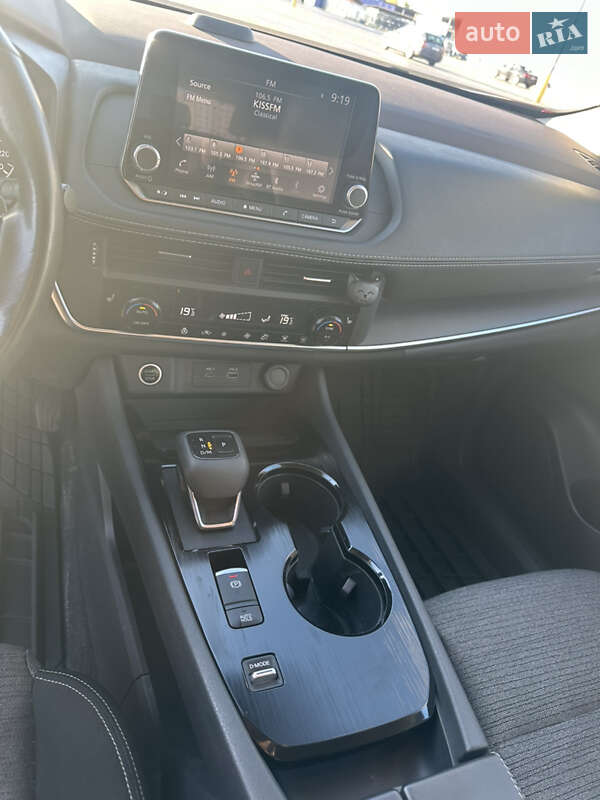 Внедорожник / Кроссовер Nissan Rogue 2021 в Киеве