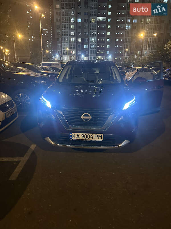 Внедорожник / Кроссовер Nissan Rogue 2021 в Киеве