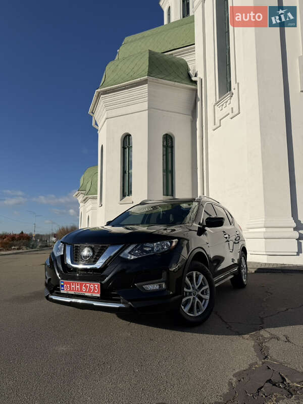 Внедорожник / Кроссовер Nissan Rogue 2018 в Киеве