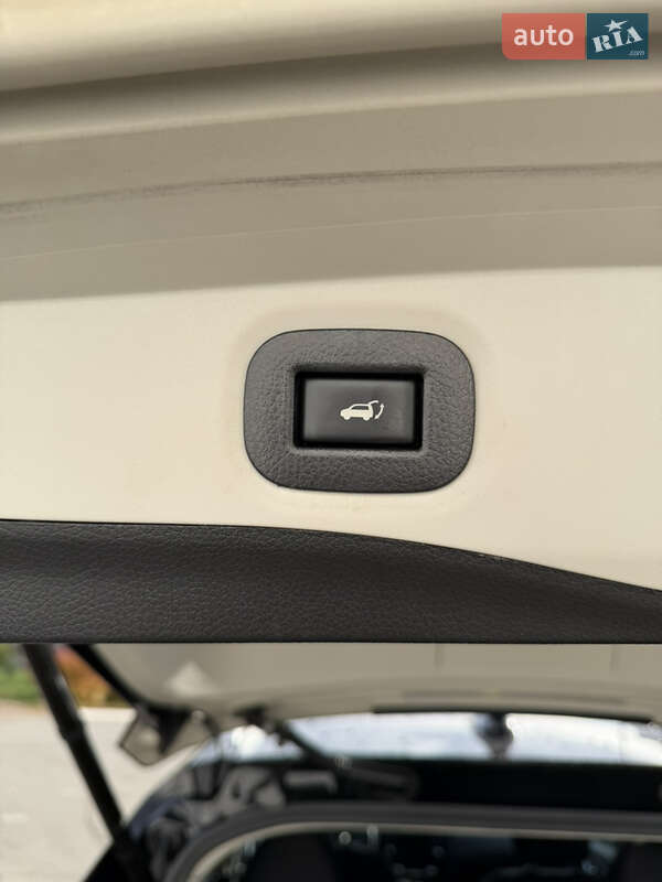 Внедорожник / Кроссовер Nissan Rogue 2018 в Киеве