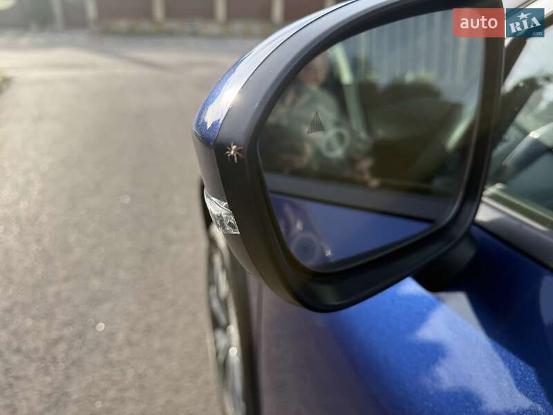 Внедорожник / Кроссовер Nissan Rogue 2021 в Киеве