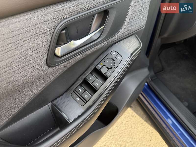 Внедорожник / Кроссовер Nissan Rogue 2021 в Киеве