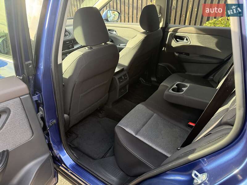 Внедорожник / Кроссовер Nissan Rogue 2021 в Киеве