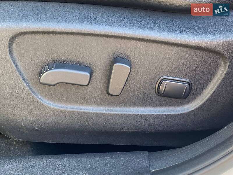 Внедорожник / Кроссовер Nissan Rogue 2017 в Киеве фото 27 Внедорожник / Кроссовер Nissan Rogue 2017 в Киеве