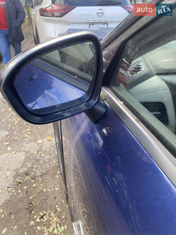 Внедорожник / Кроссовер Nissan Rogue 2021 в Львове