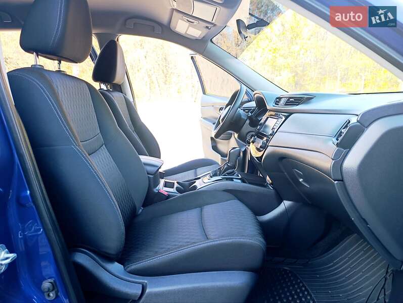 Внедорожник / Кроссовер Nissan Rogue 2018 в Виннице