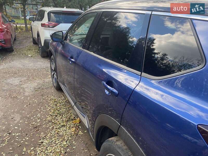 Внедорожник / Кроссовер Nissan Rogue 2021 в Львове