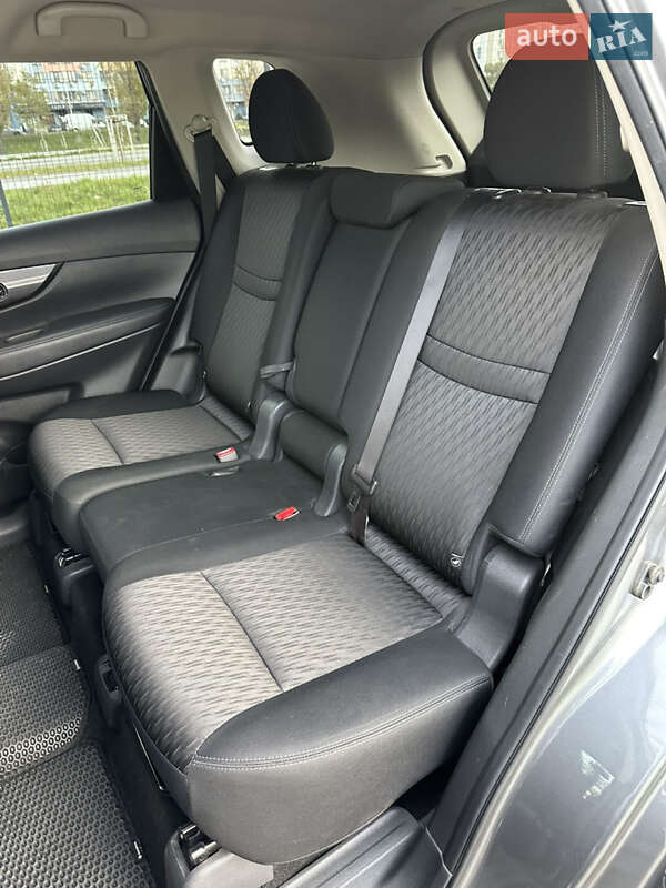 Позашляховик / Кросовер Nissan Rogue 2018 в Києві