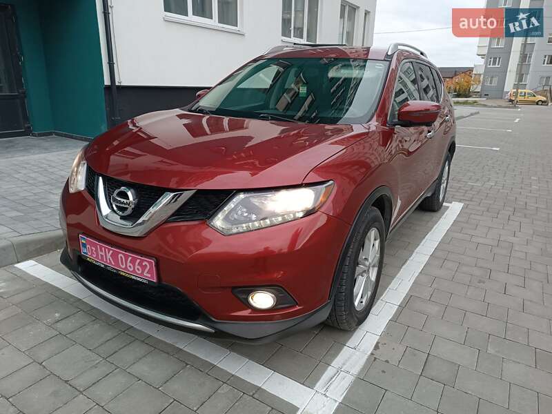 Позашляховик / Кросовер Nissan Rogue 2016 в Сарнах