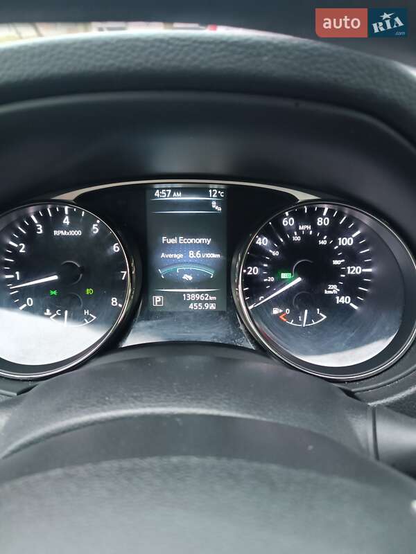 Позашляховик / Кросовер Nissan Rogue 2016 в Сарнах