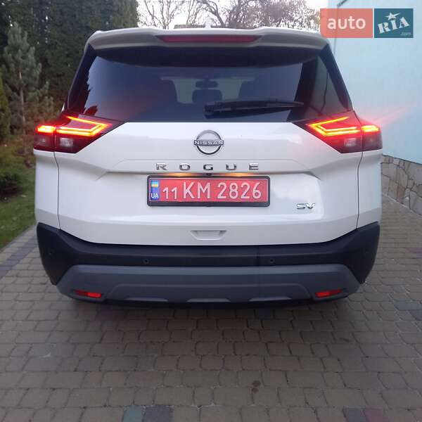 Внедорожник / Кроссовер Nissan Rogue 2023 в Львове