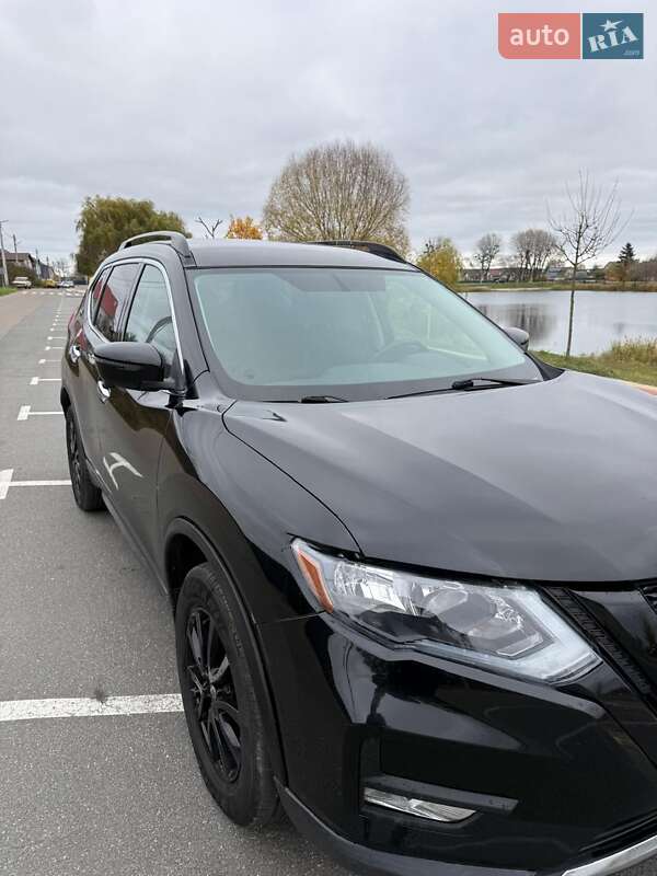 Позашляховик / Кросовер Nissan Rogue 2018 в Києві