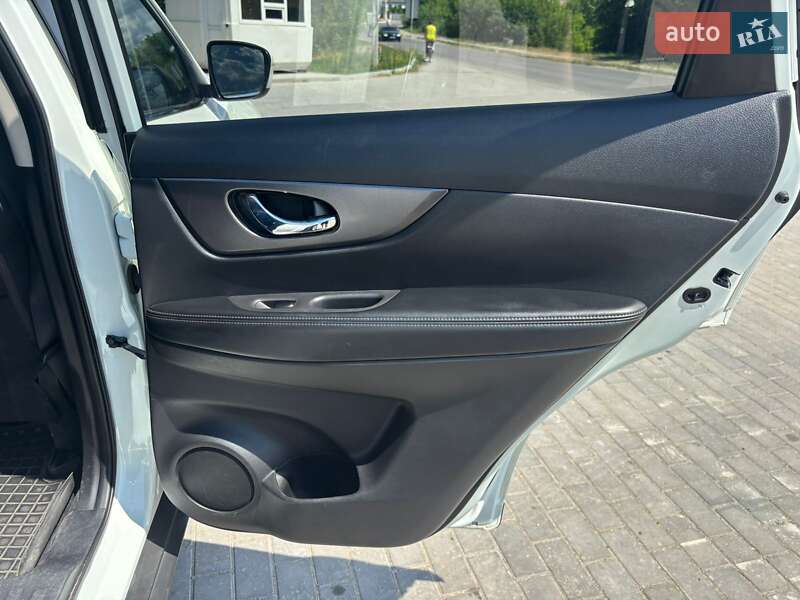 Внедорожник / Кроссовер Nissan Rogue 2016 в Жашкове фото 12 Внедорожник / Кроссовер Nissan Rogue 2016 в Жашкове