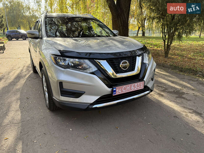 Внедорожник / Кроссовер Nissan Rogue 2019 в Ровно