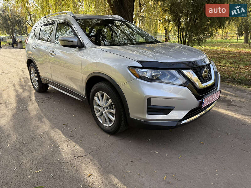 Внедорожник / Кроссовер Nissan Rogue 2019 в Ровно