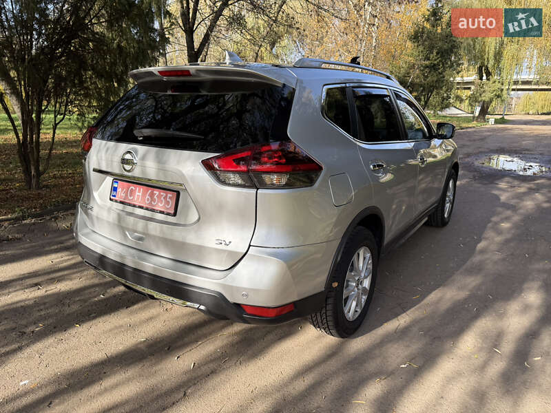 Внедорожник / Кроссовер Nissan Rogue 2019 в Ровно