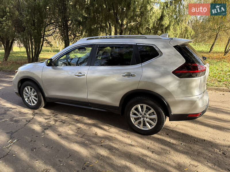 Внедорожник / Кроссовер Nissan Rogue 2019 в Ровно